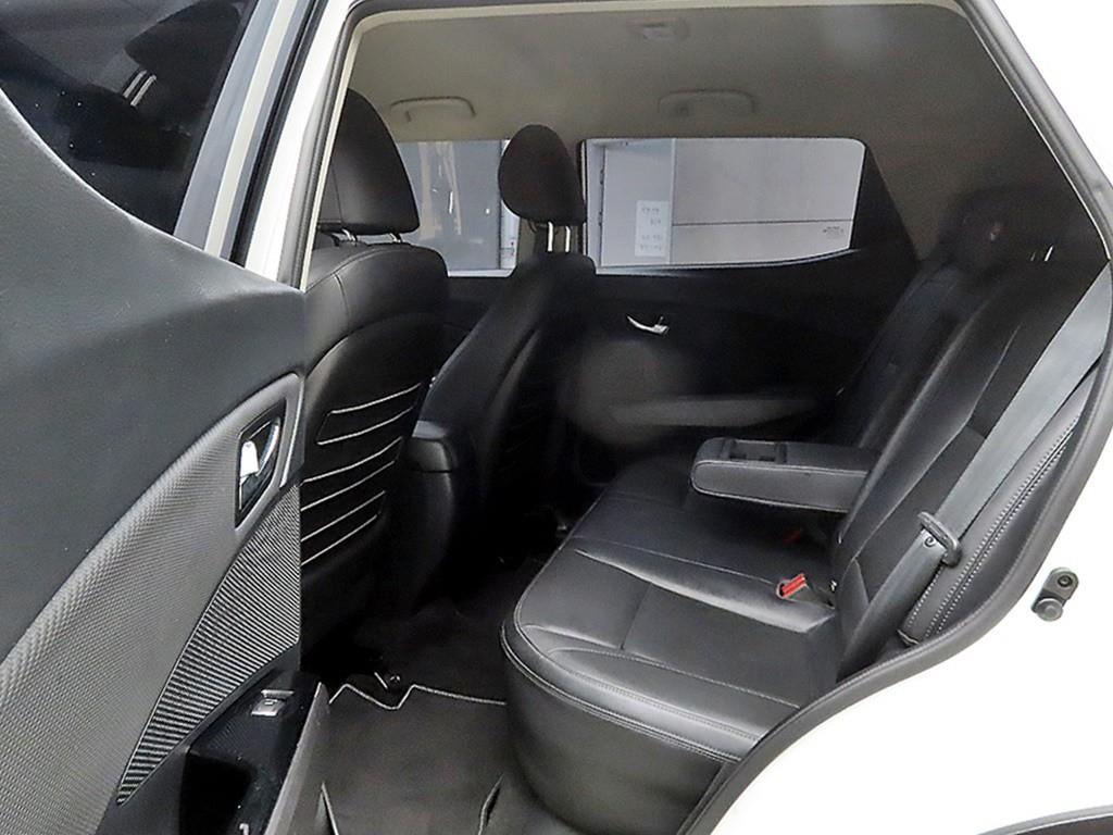 Ssangyong Tivoli - Vista 6