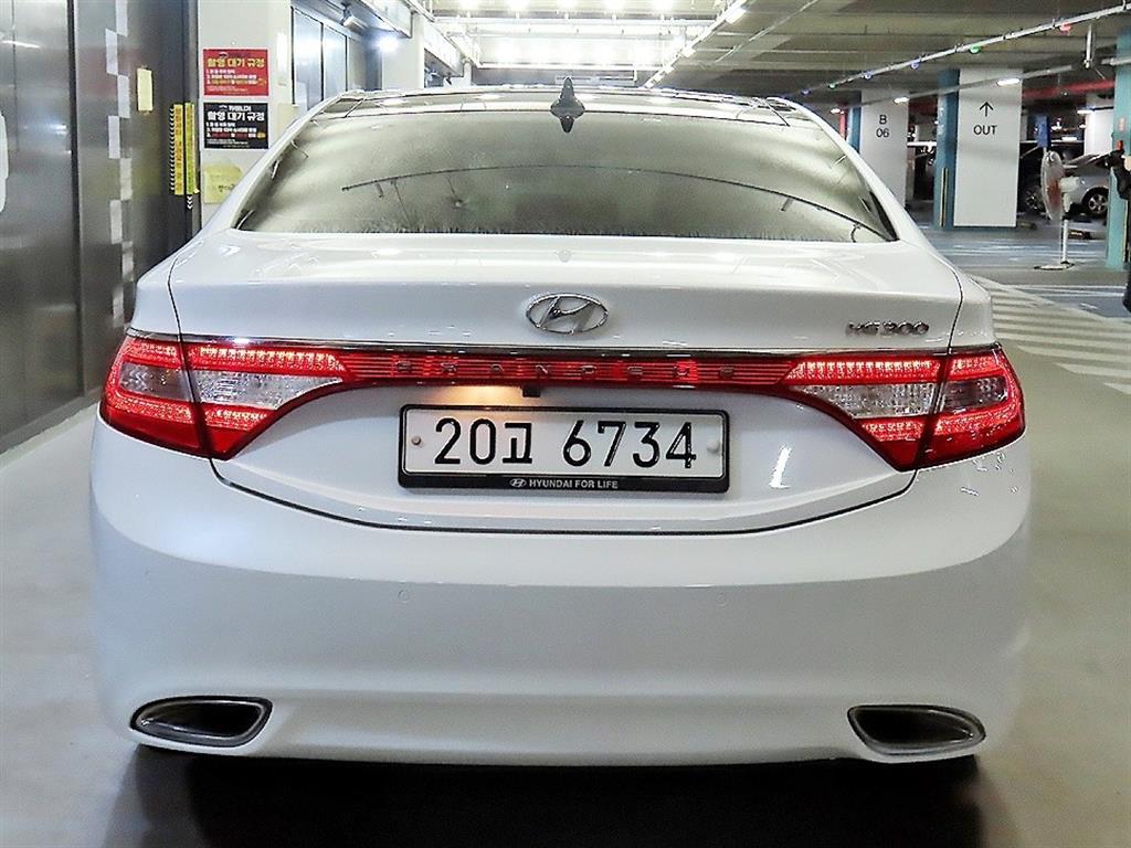 HYUNDAI Grandeur - Vista 5