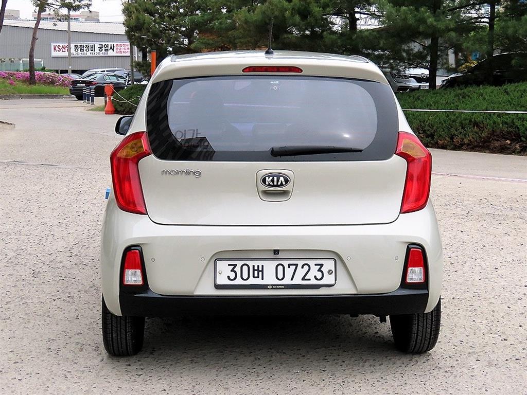 KIA Morning - Vista 4