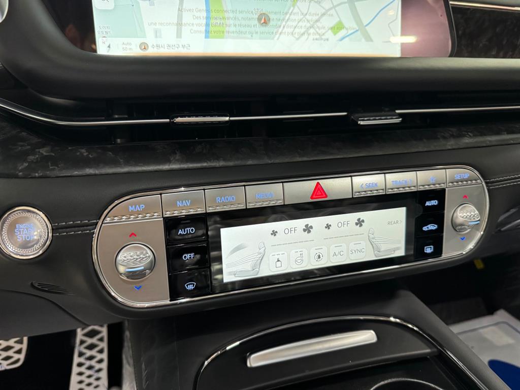 Genesis G90 - Vista 10