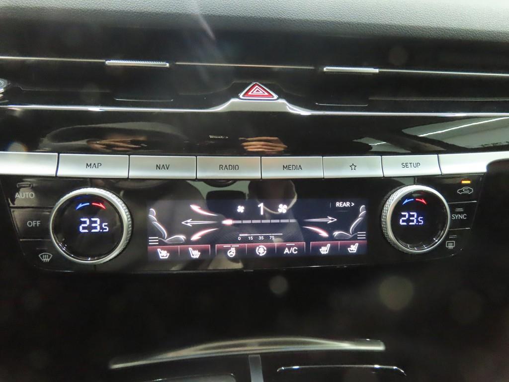 Genesis G80 - Vista 12