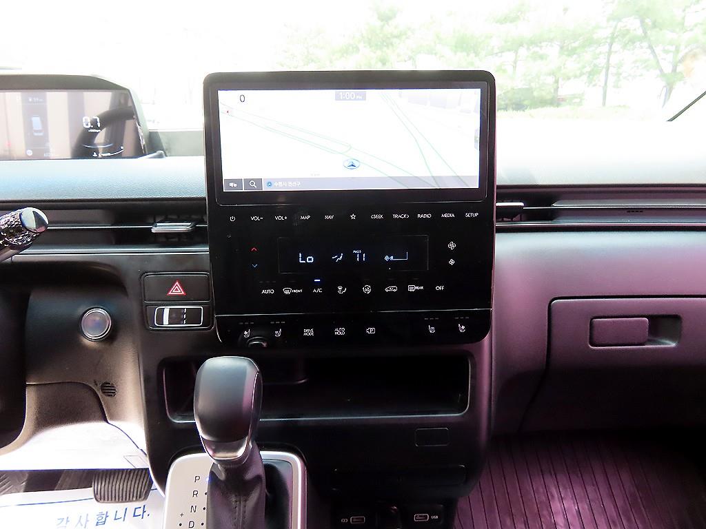HYUNDAI Staria - Vista 12