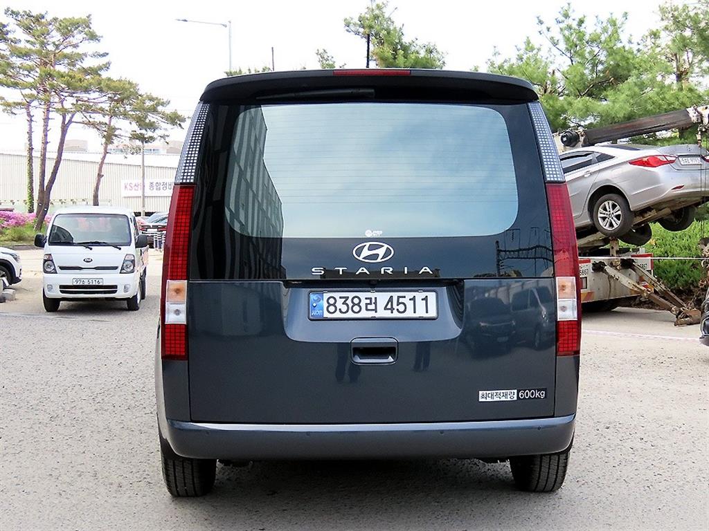 HYUNDAI Staria - Vista 4