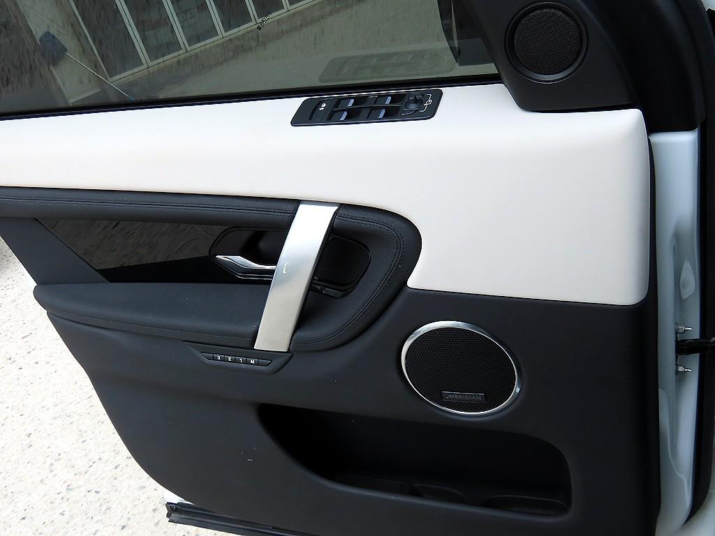 Land Rover Discovery Sports - Vista 12
