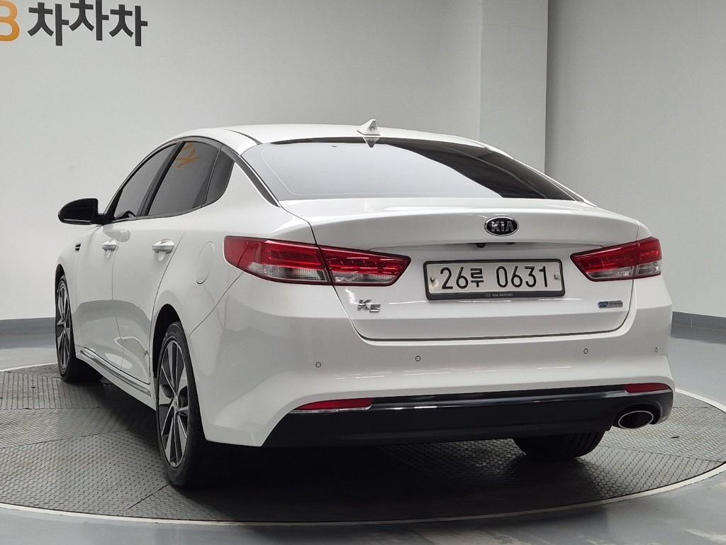 KIA K5 - Vista 3