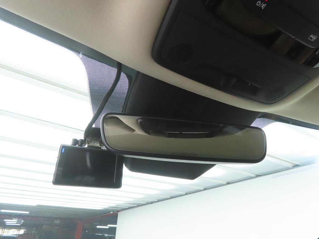 KIA Carnival - Vista 12