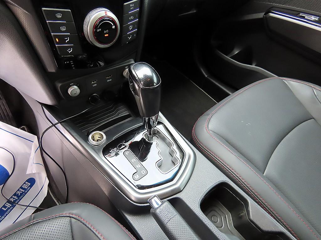 Ssangyong Tivoli - Vista 10