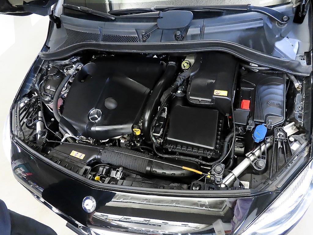 Mercedes Benz B Class (MY B) 2015 Negro - Importación desde Corea - HF Imports Iquique - Foto 18