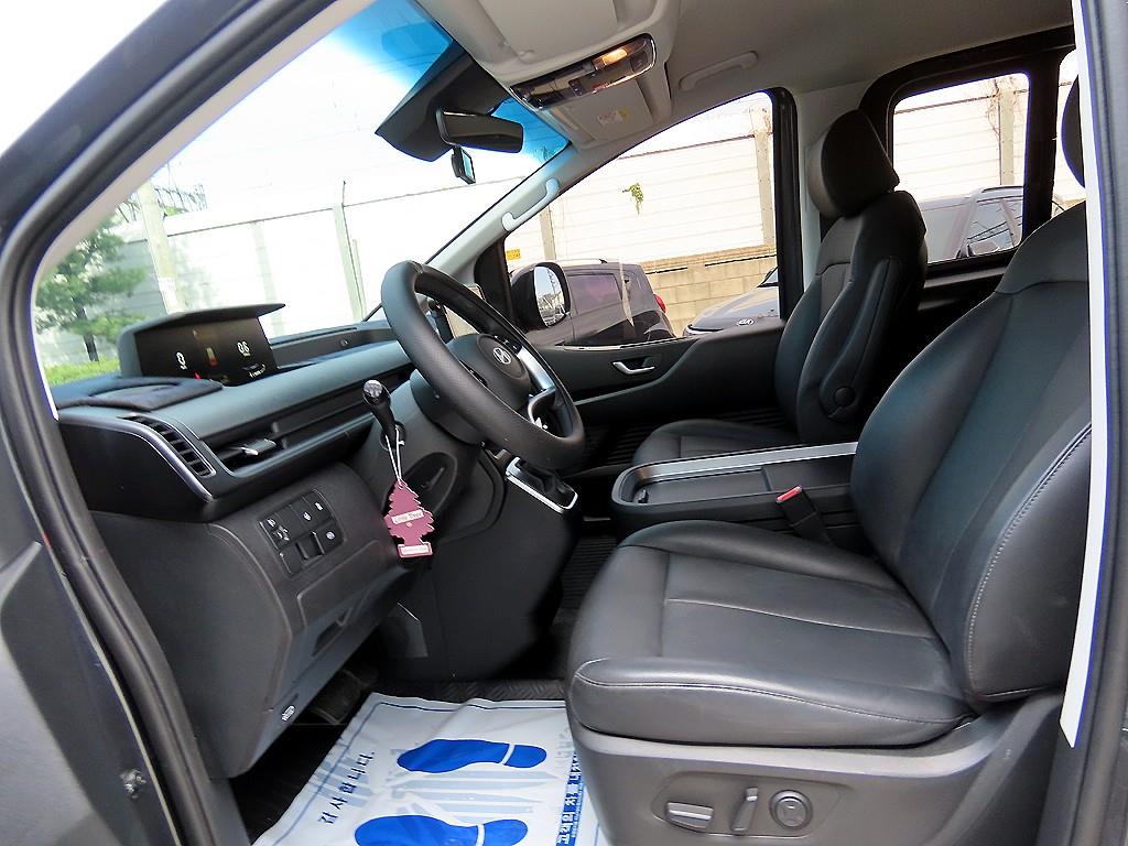 HYUNDAI Staria - Vista 5