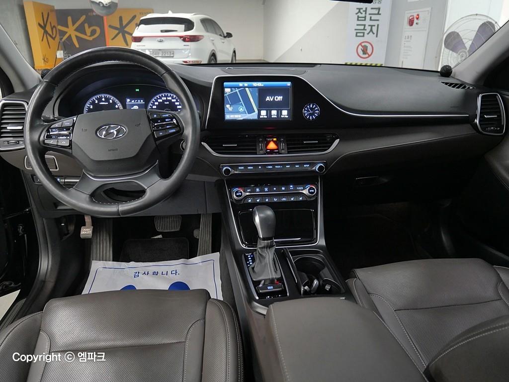 HYUNDAI Grandeur - Vista 6