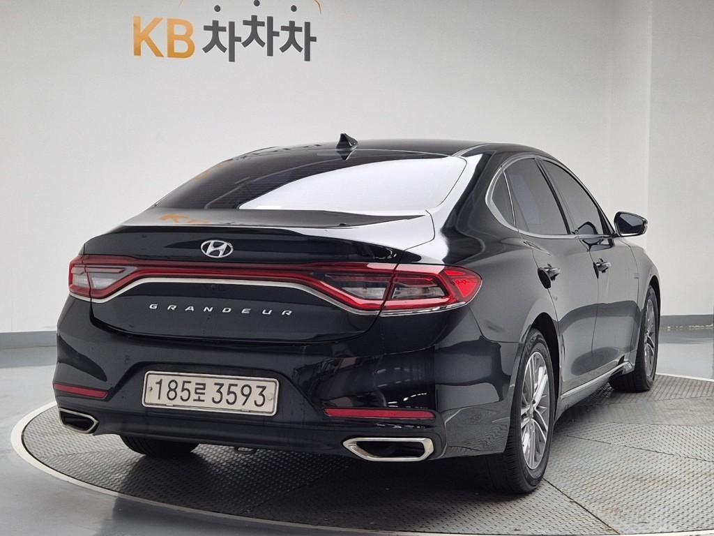 HYUNDAI Grandeur - Vista 4