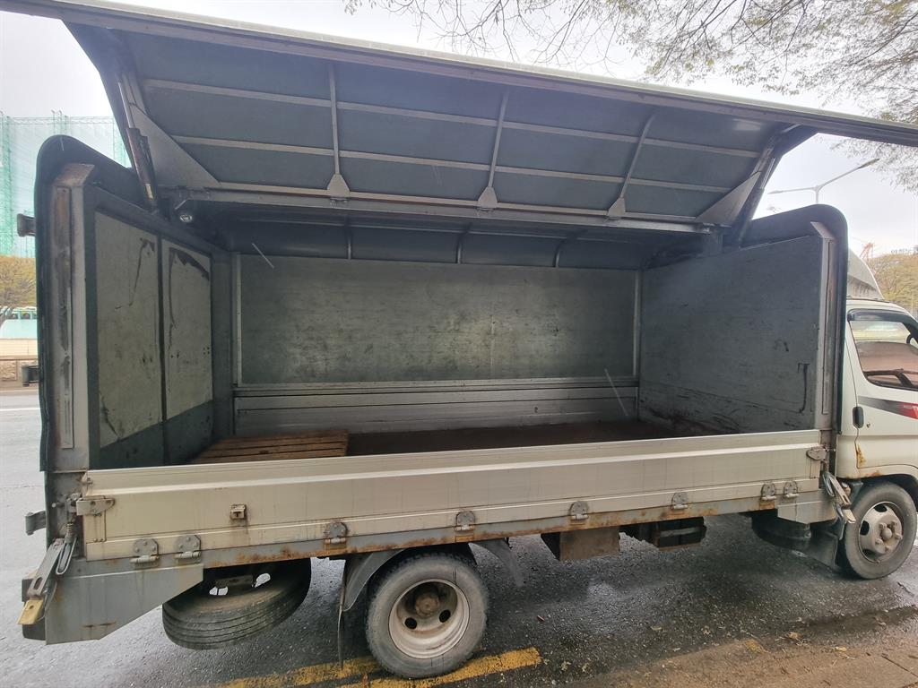 medium and large cargo truck 2011 Blanco - Importación desde Corea - HF Imports Iquique - Foto 14
