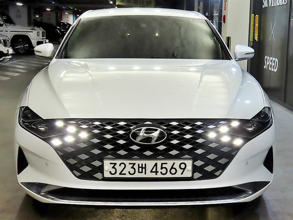 HYUNDAI Grandeur - Vista 2