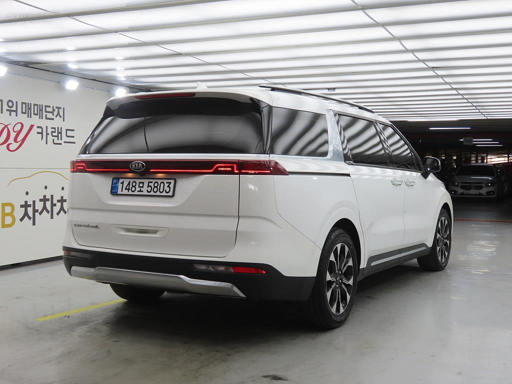 KIA Carnival - Vista 4