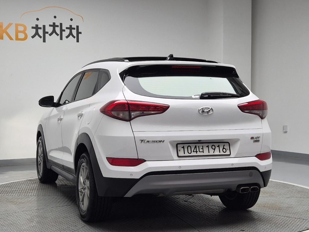 HYUNDAI Tucson - Vista 2