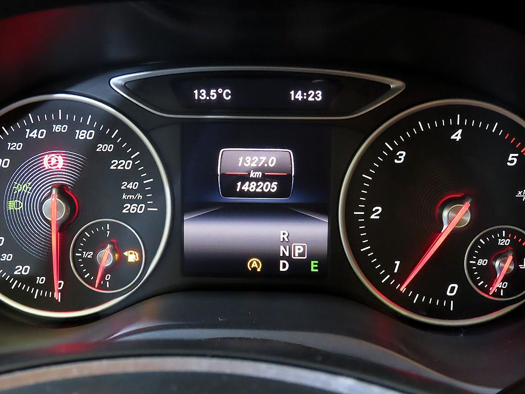 Mercedes Benz B Class (MY B) - Vista 9