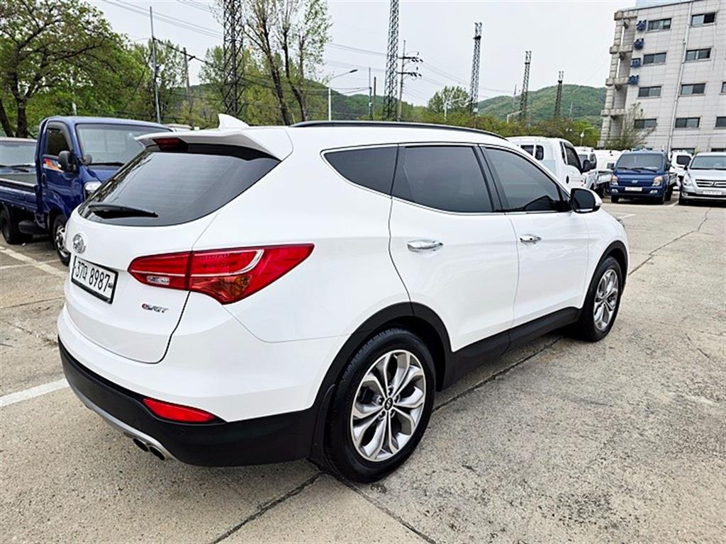 HYUNDAI Santa Fe - Vista 3
