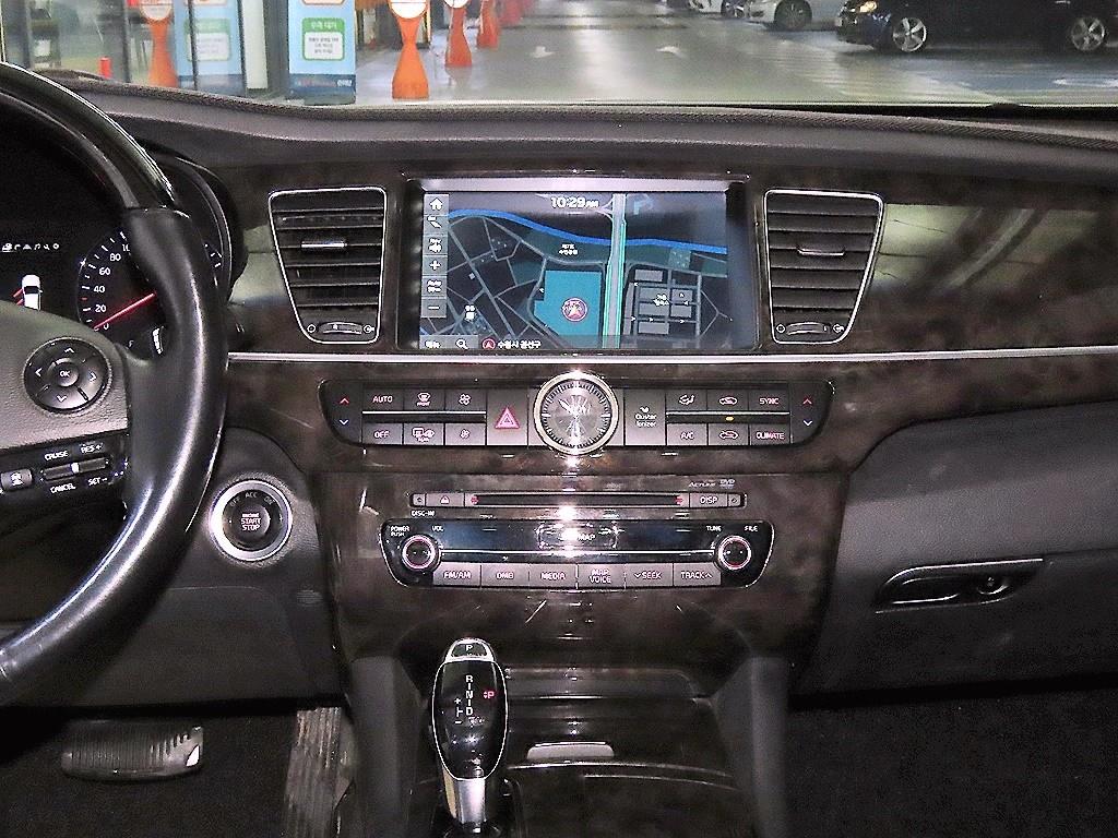 KIA K9 - Vista 11