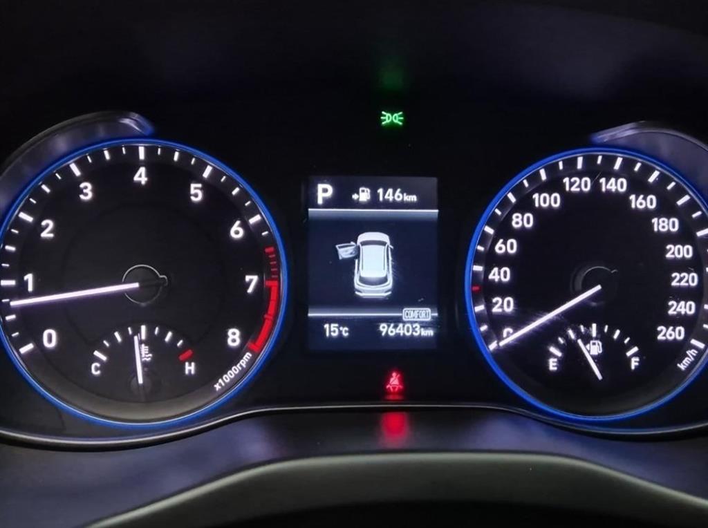HYUNDAI Kona - Vista 6