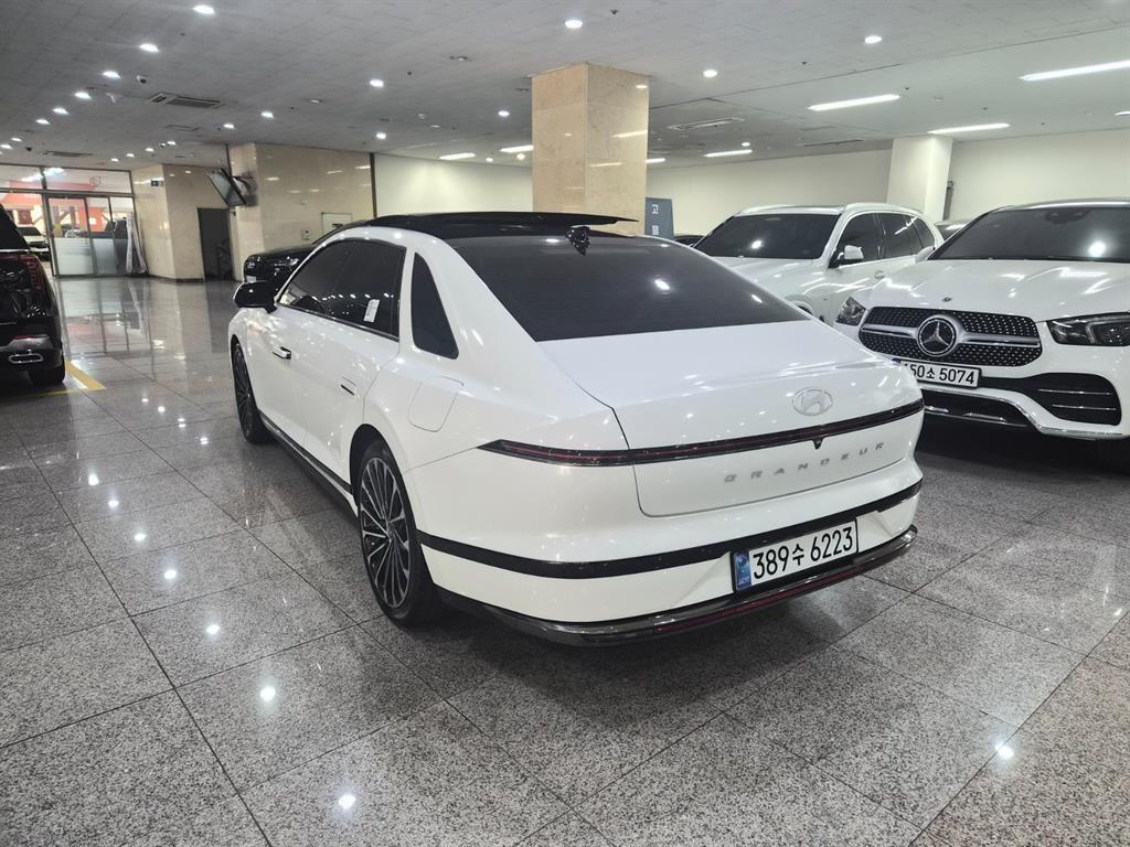 HYUNDAI Grandeur - Vista 3