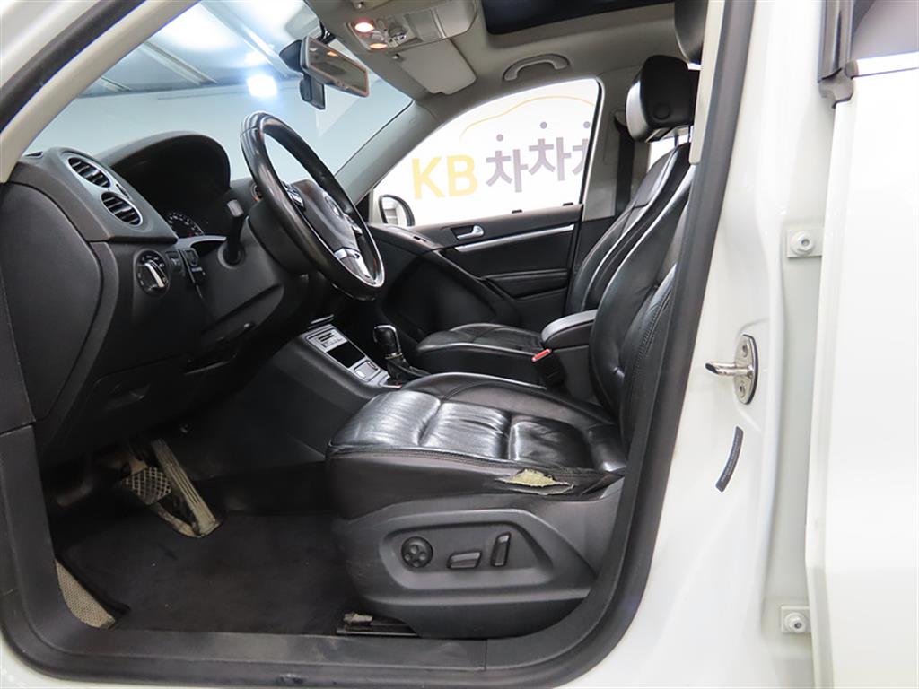 Volkswagen Tiguan - Vista 5