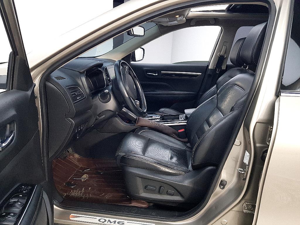 SAMSUNG QM6 - Vista 8