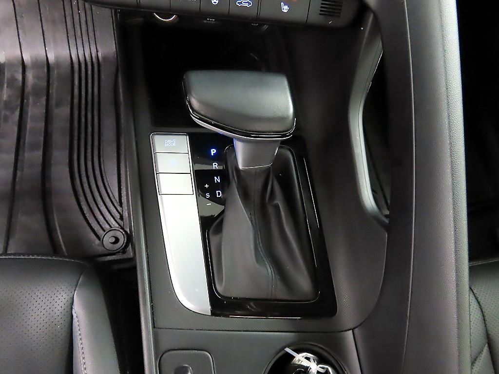 HYUNDAI Avante - Vista 10
