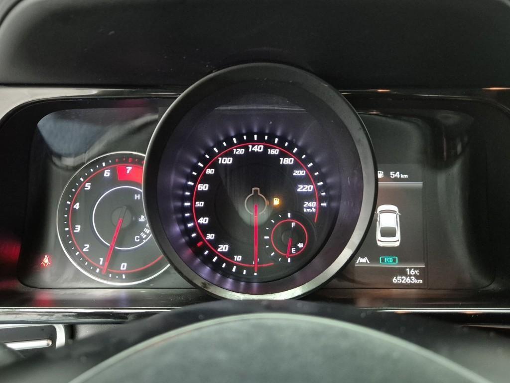HYUNDAI Avante - Vista 6