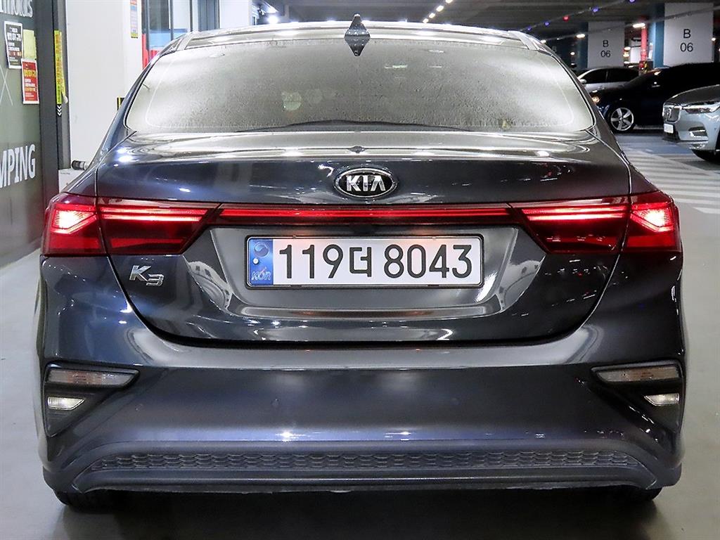 KIA K3 - Vista 5