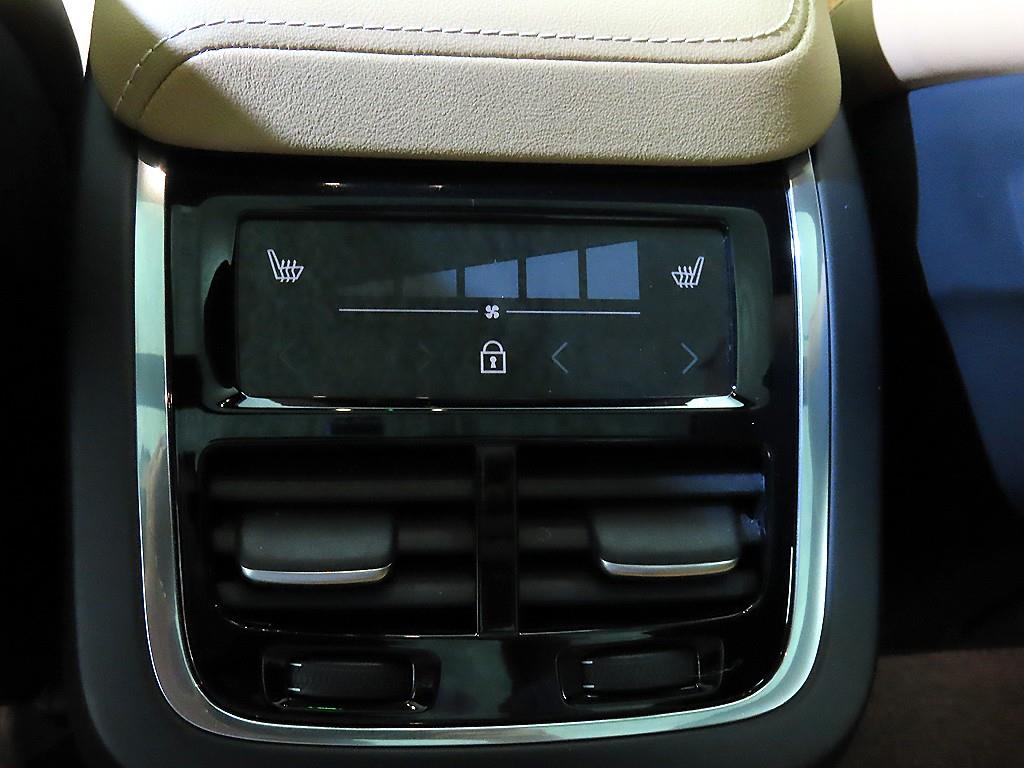 Volvo XC60 2021 Gris - Importación desde Corea - HF Imports Iquique - Foto 14
