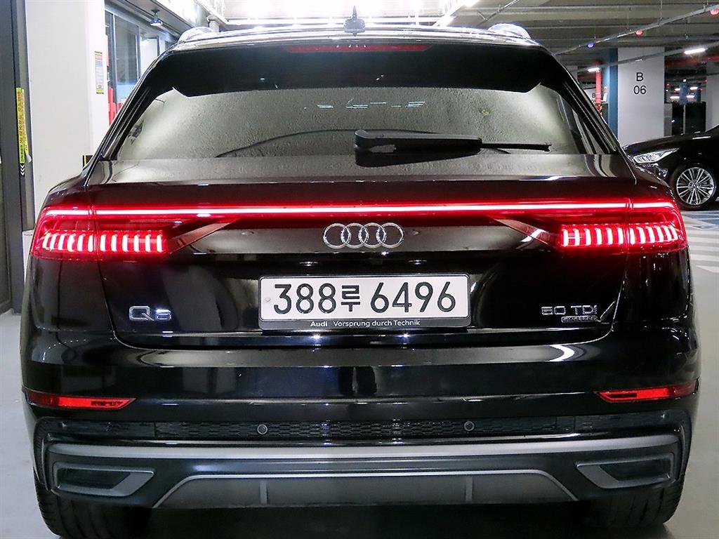 Audi Q8 - Vista 5