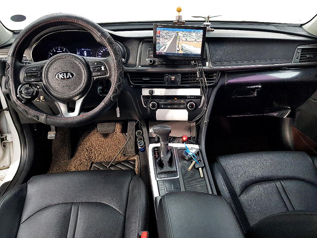 KIA K5 - Vista 5