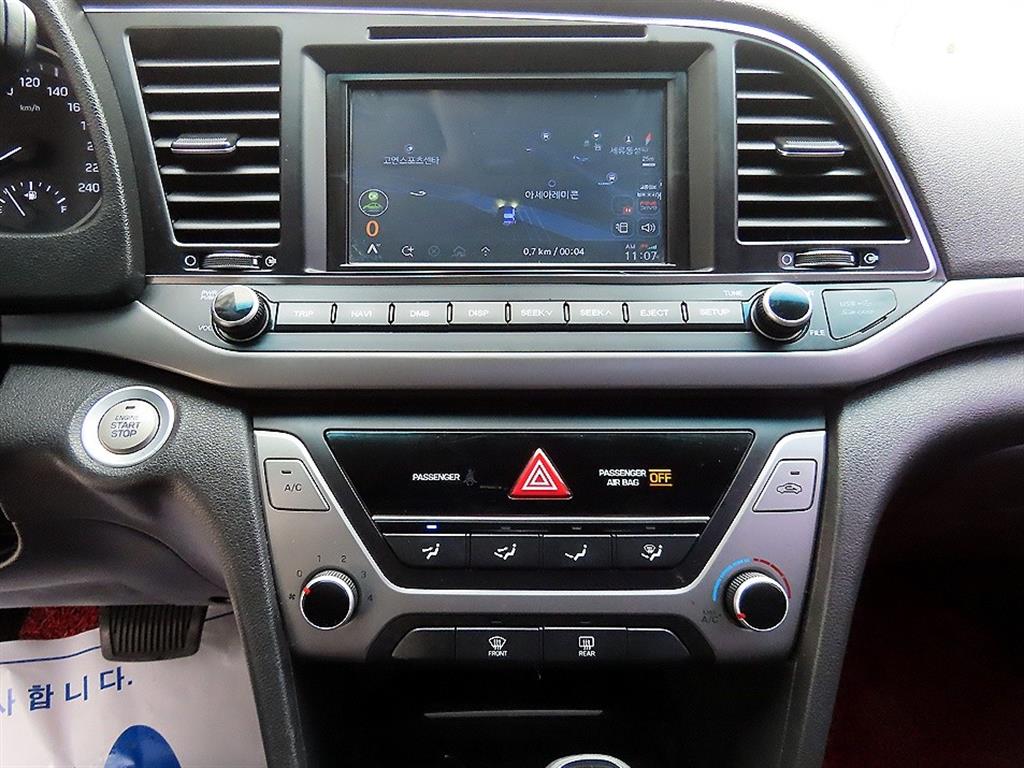 HYUNDAI Avante 2018 Azul - Importación desde Corea - HF Imports Iquique - Foto 13