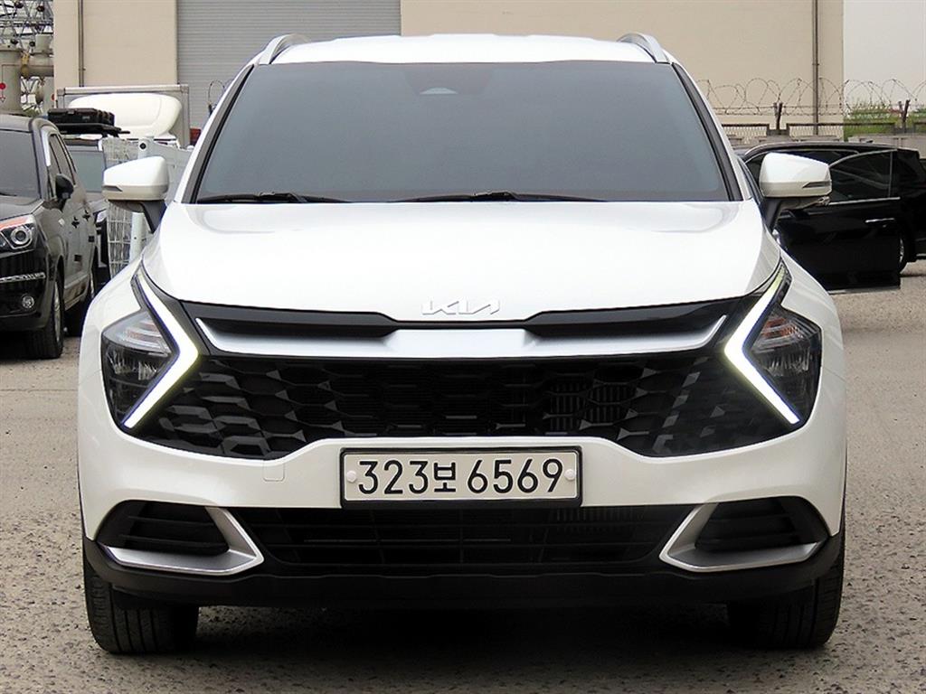 KIA Sportage 2022 Blanco - Importación desde Corea - HF Imports Iquique - Foto 1
