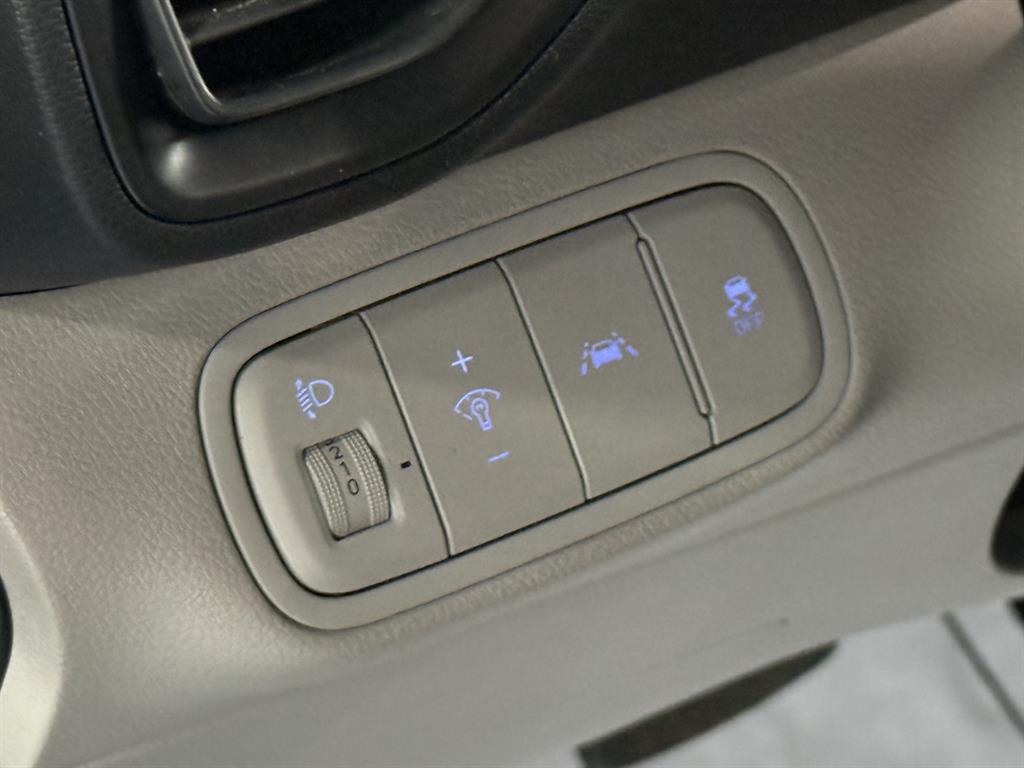 HYUNDAI Venue - Vista 10