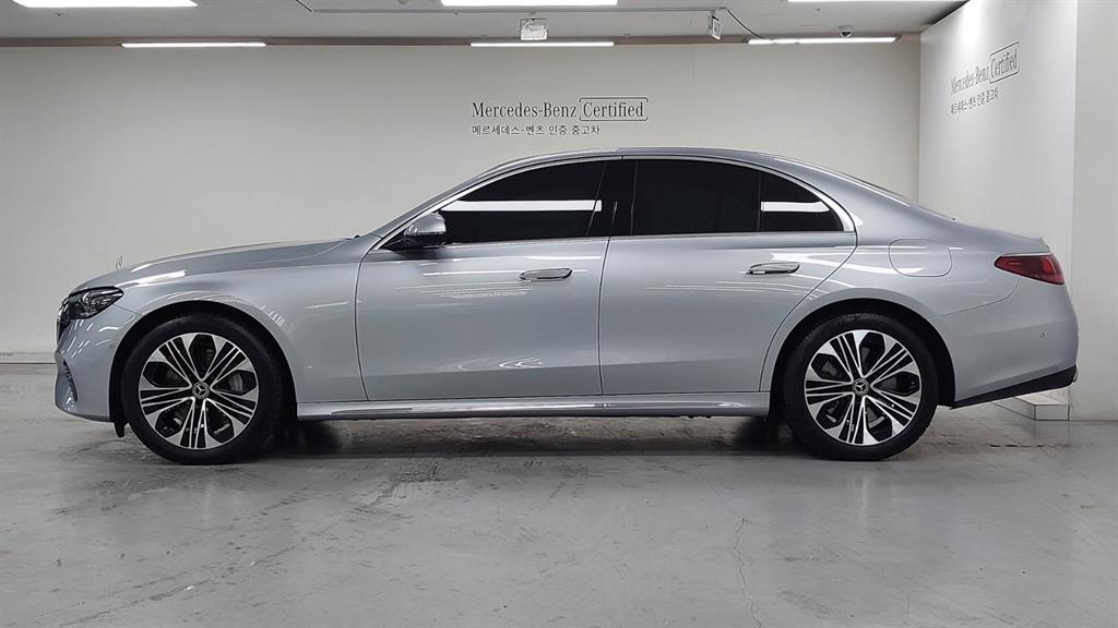 Mercedes Benz E class - Vista 6