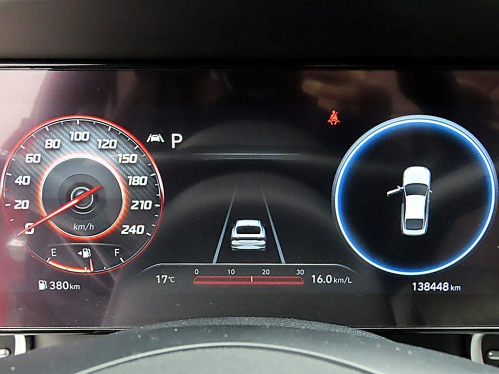 HYUNDAI Avante - Vista 8