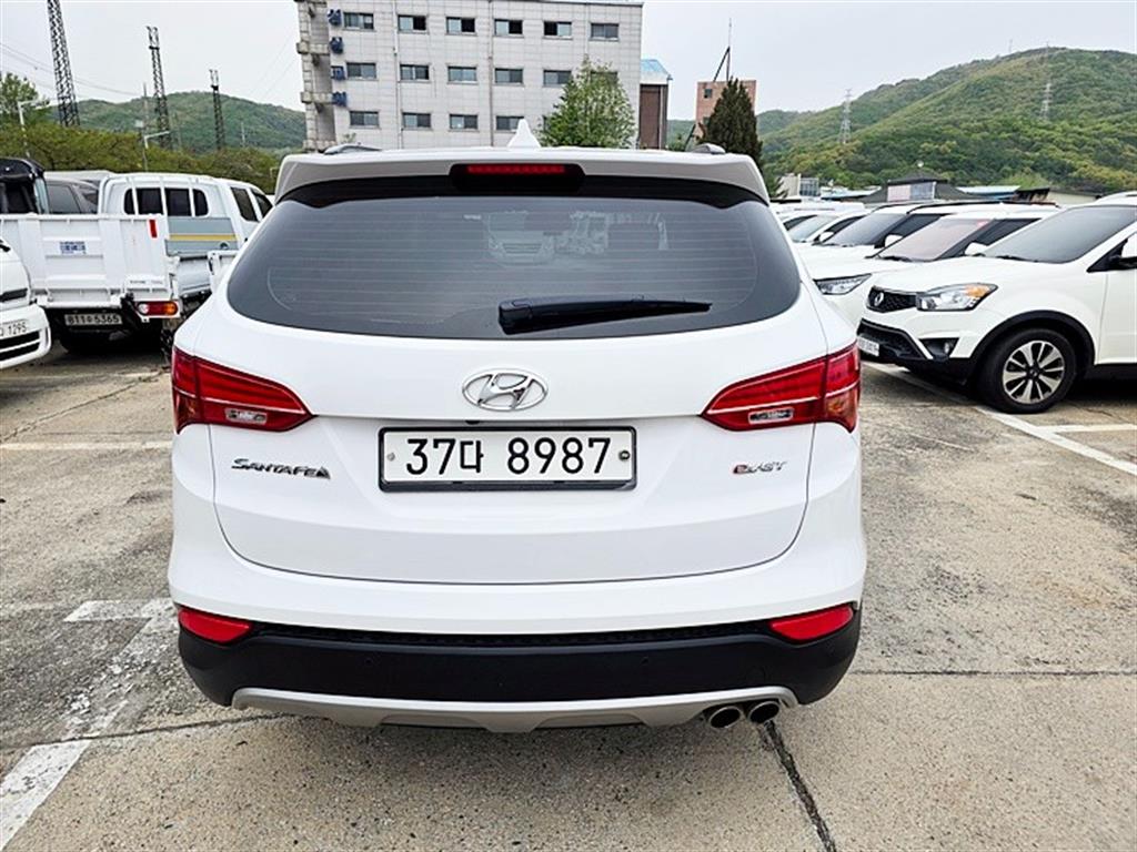 HYUNDAI Santa Fe - Vista 4