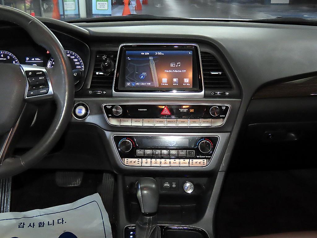 HYUNDAI Sonata - Vista 11