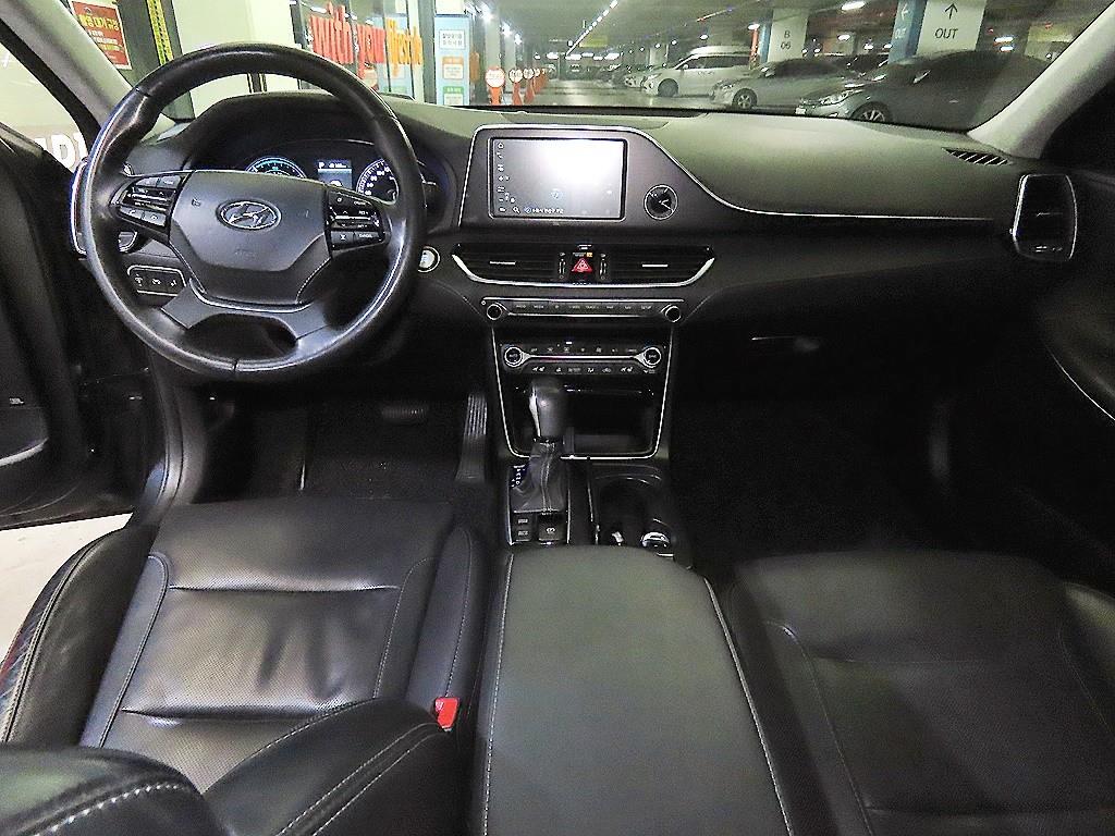 HYUNDAI Grandeur - Vista 10