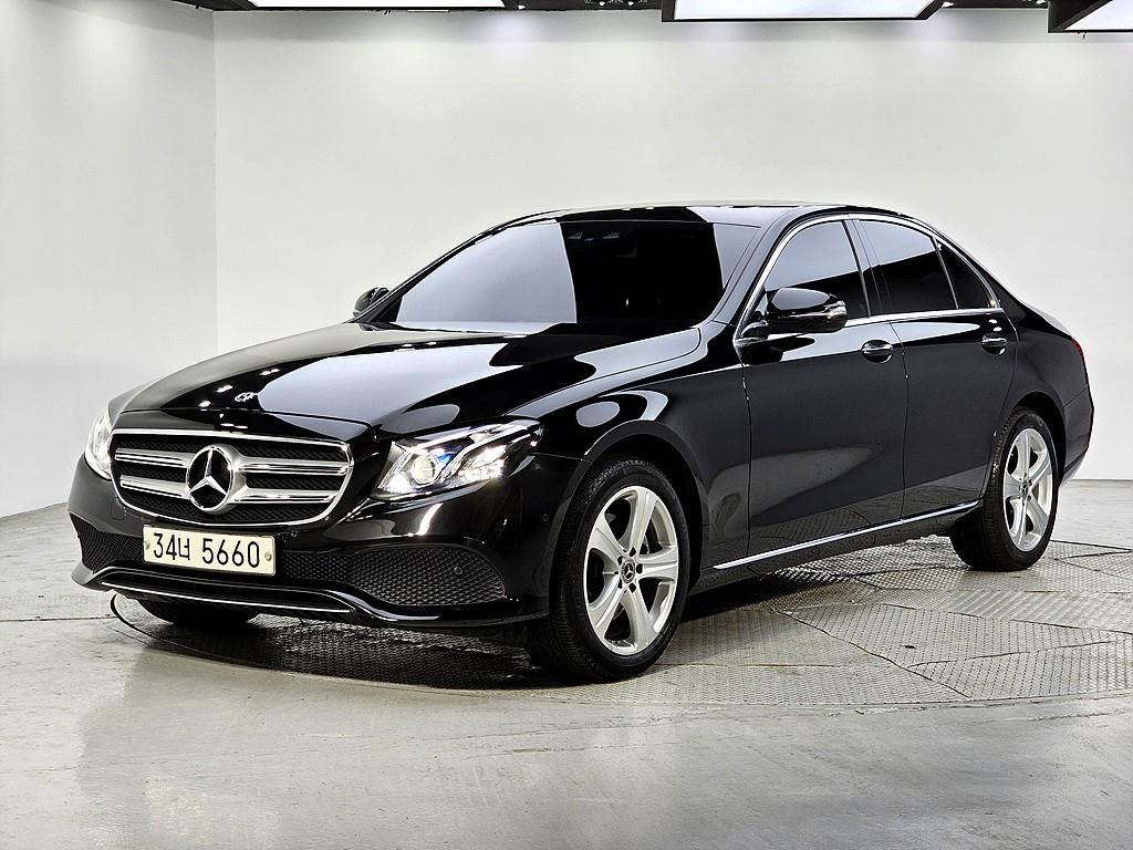 Mercedes Benz E class 2018 Negro - Importación desde Corea - HF Imports Iquique - Foto 1