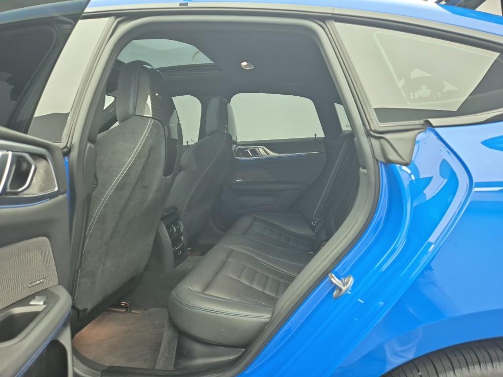 BMW i4 - Vista 12