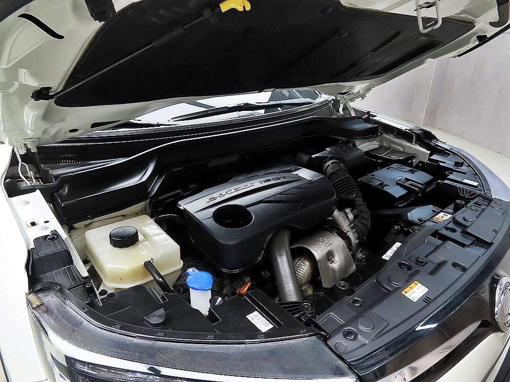 Ssangyong Tivoli 2020 Blanco - Importación desde Corea - HF Imports Iquique - Foto 18