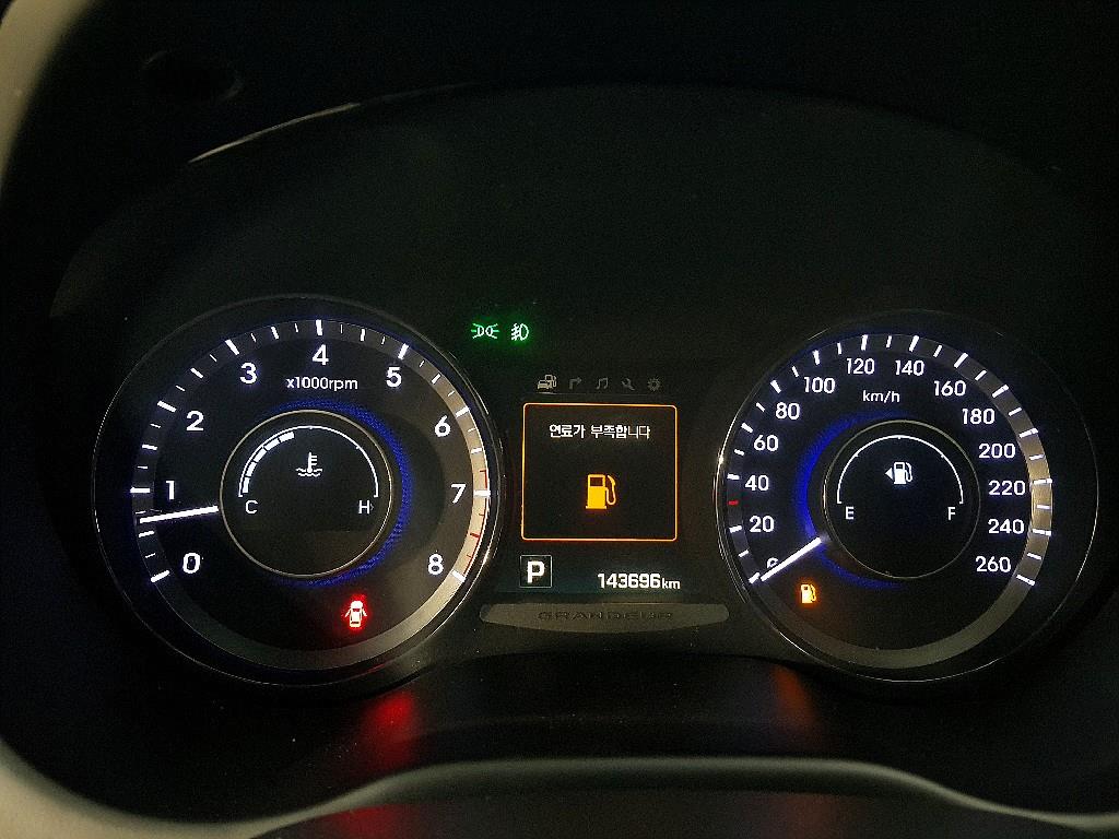 HYUNDAI Grandeur - Vista 7