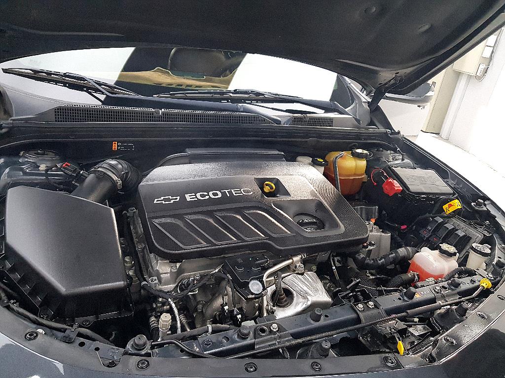Chevrolet Malibu - Vista 5