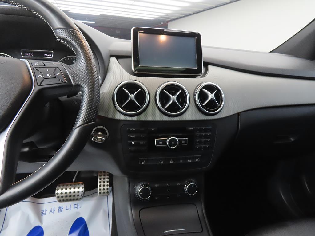 Mercedes Benz B Class (MY B) - Vista 9