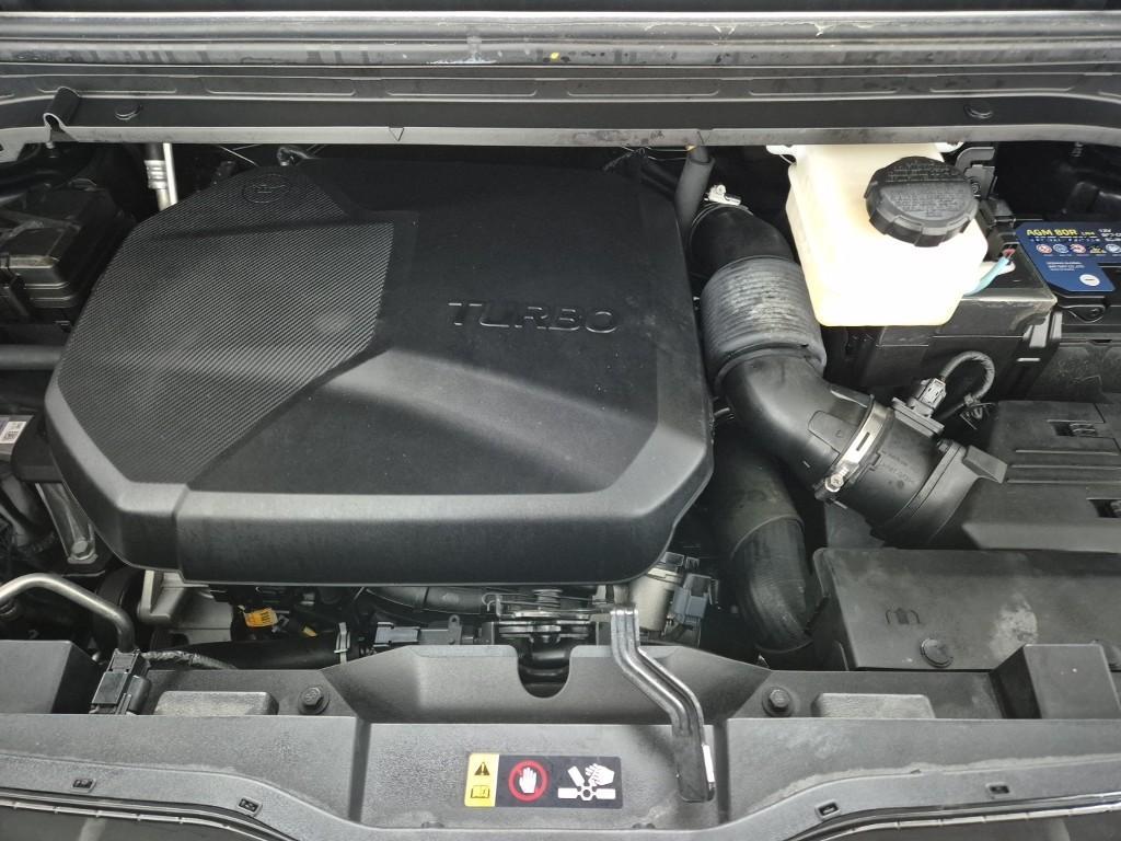 HYUNDAI Staria - Vista 5