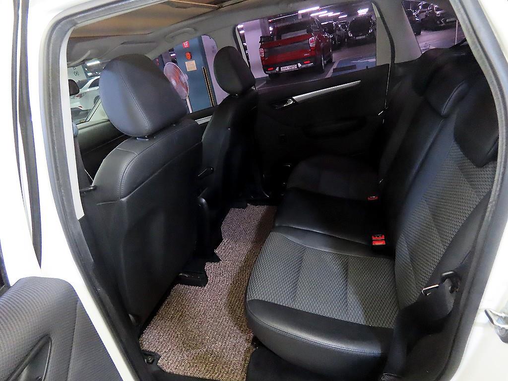 Mercedes Benz B Class (MY B) - Vista 11