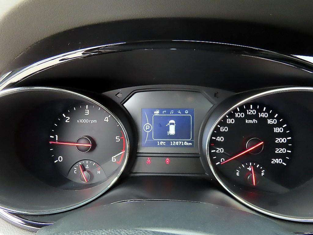 KIA Carnival - Vista 10