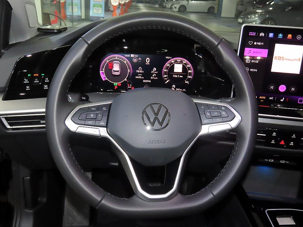 Volkswagen Golf - Vista 8